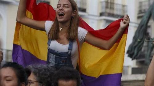 吃瓜蓝色球衣,一场关于青春与梦想的足球盛宴  第2张